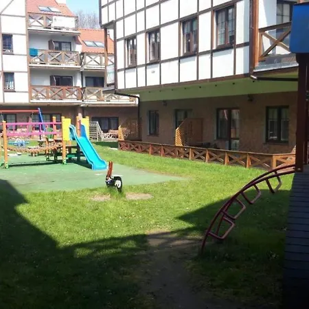 Apartament Pod Debami Apartment *